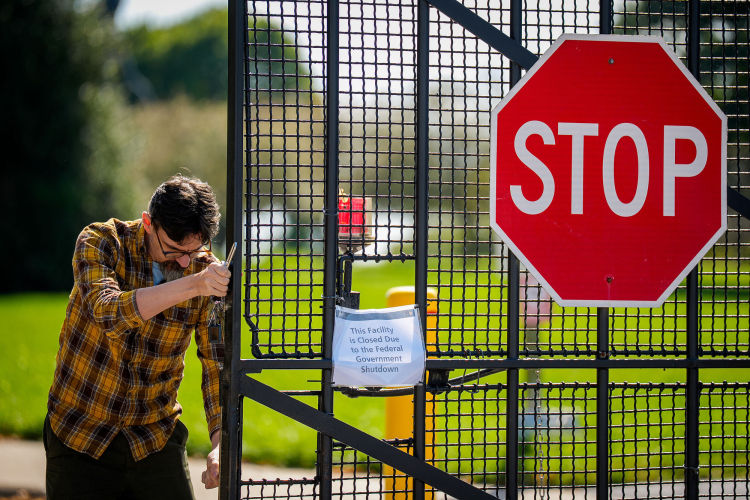 閃評 | 美國政府“停擺”進入第10天:兩黨惡鬥無底線