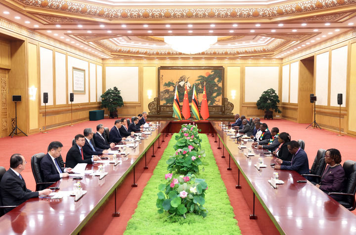 習近平會見津巴布韋總統姆南加古瓦