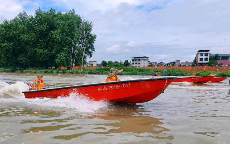 聞“汛”而動！湖南新寧以實戰演練築牢“安全防護堤”_fororder_圖片1