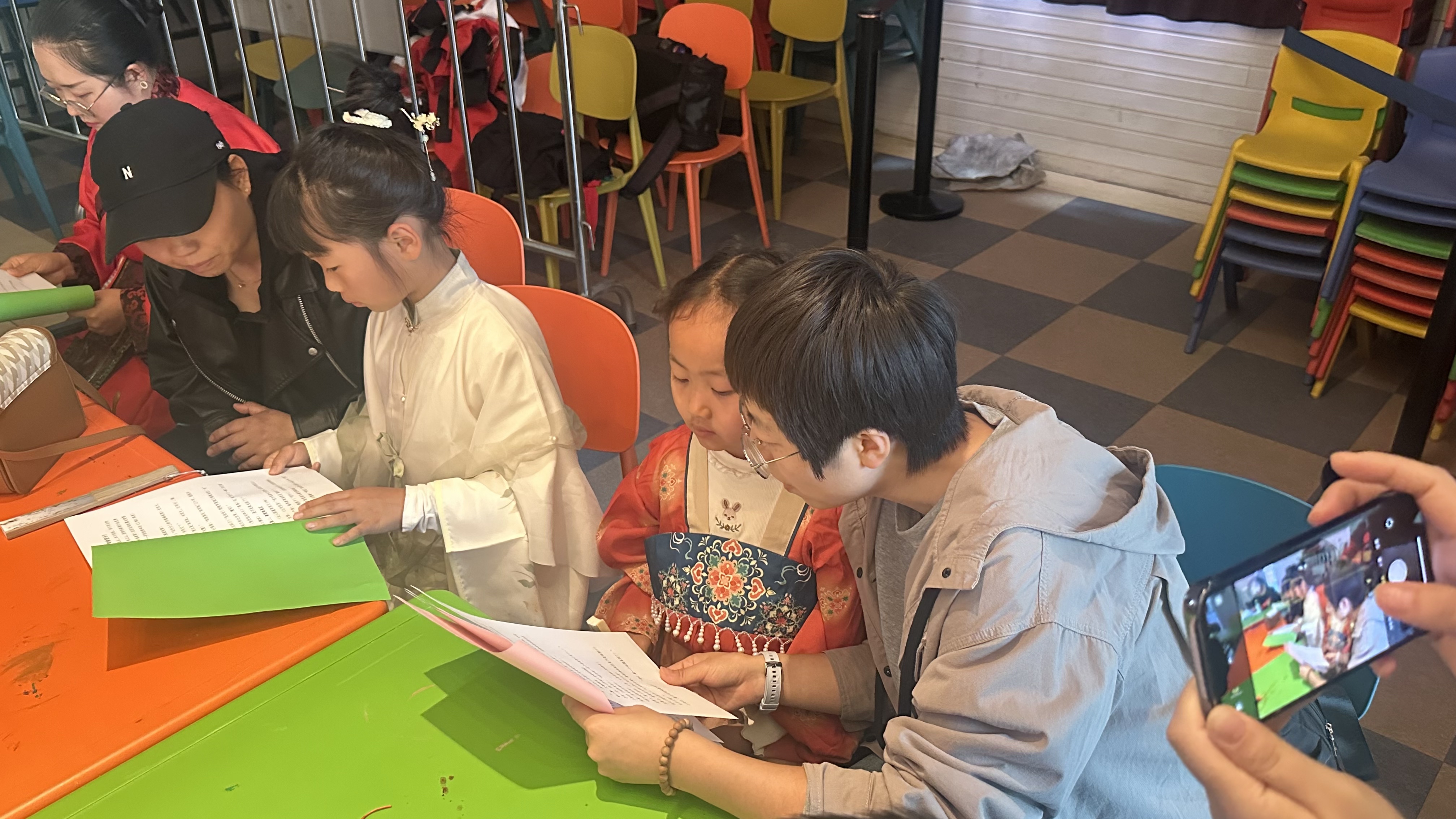 “角色扮演+任務驅動”甘肅省博物館沉浸式文化體驗活動受熱捧_fororder_8b02e3bb3da141998d4f7ff4f749d4e