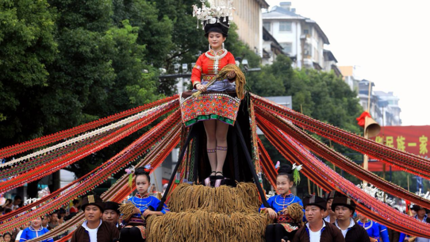 Guizhou’s Danzhai Hosts Grand Intangible Cultural Heritage Parade of Ten Thousand