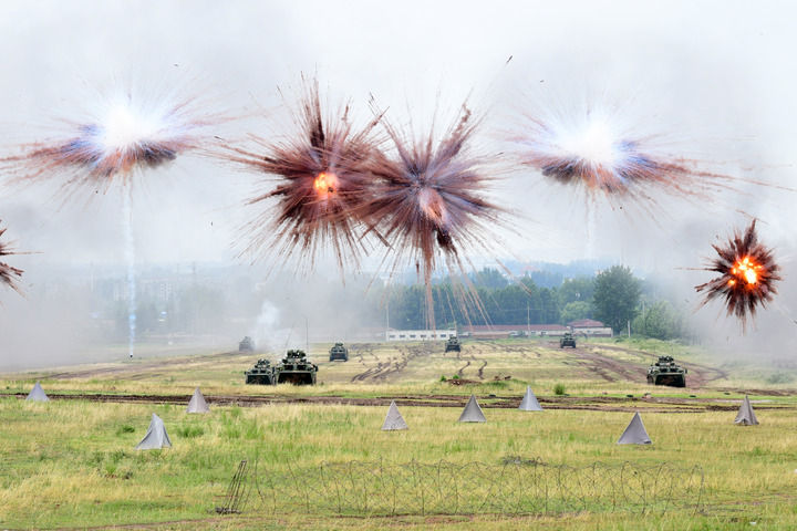 奮進在充滿光榮和夢想的偉大征程上——寫在中國人民解放軍建軍98週年之際