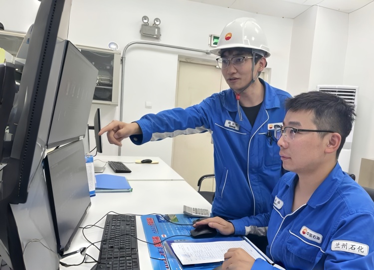 蘭州石化橡膠産量實現“雙過萬”_fororder_圖1