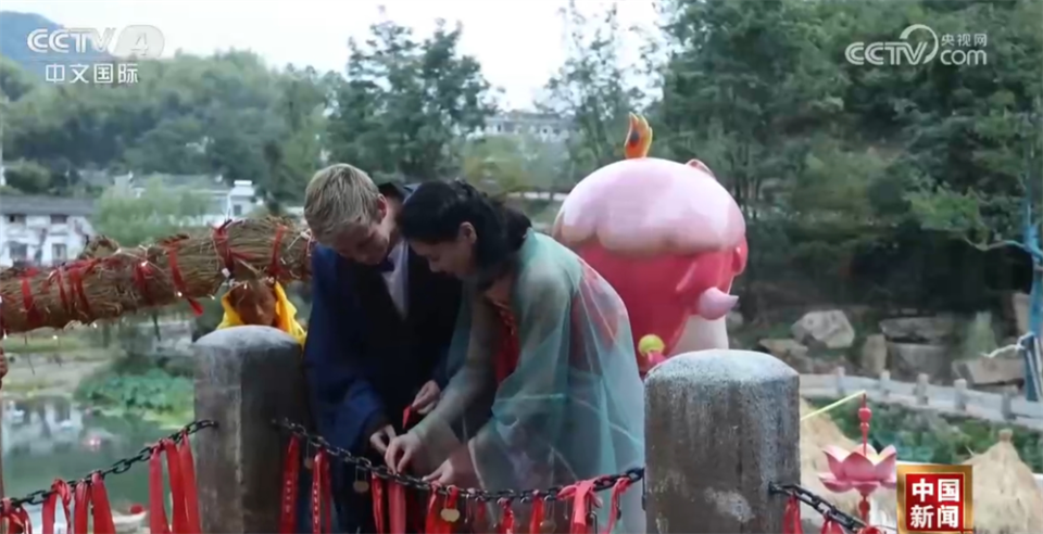 中國免簽“朋友圈”持續擴容 政策紅利助推暑期消費掀熱潮