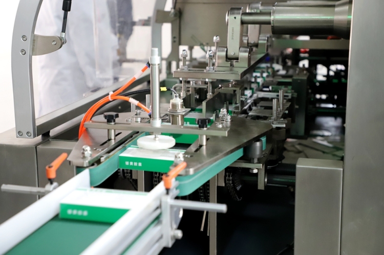 天水清水：精深加工延鏈聚勢 中醫藥産業穩步壯大_fororder_甘肅君石中藥材開發有限公司生産車間