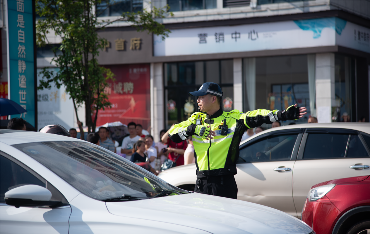 湖南新寧多部門同心護航 助力高考圓滿落幕_fororder_2