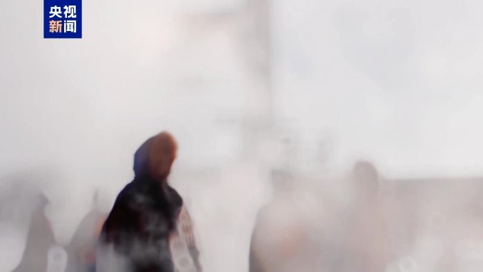 “中國冷極”百人潑水成冰 潑出極寒浪漫