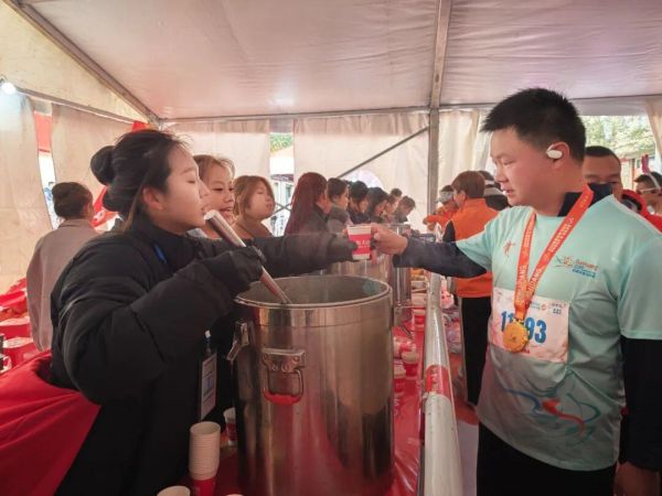 2025敦煌半程馬拉松圓滿落幕