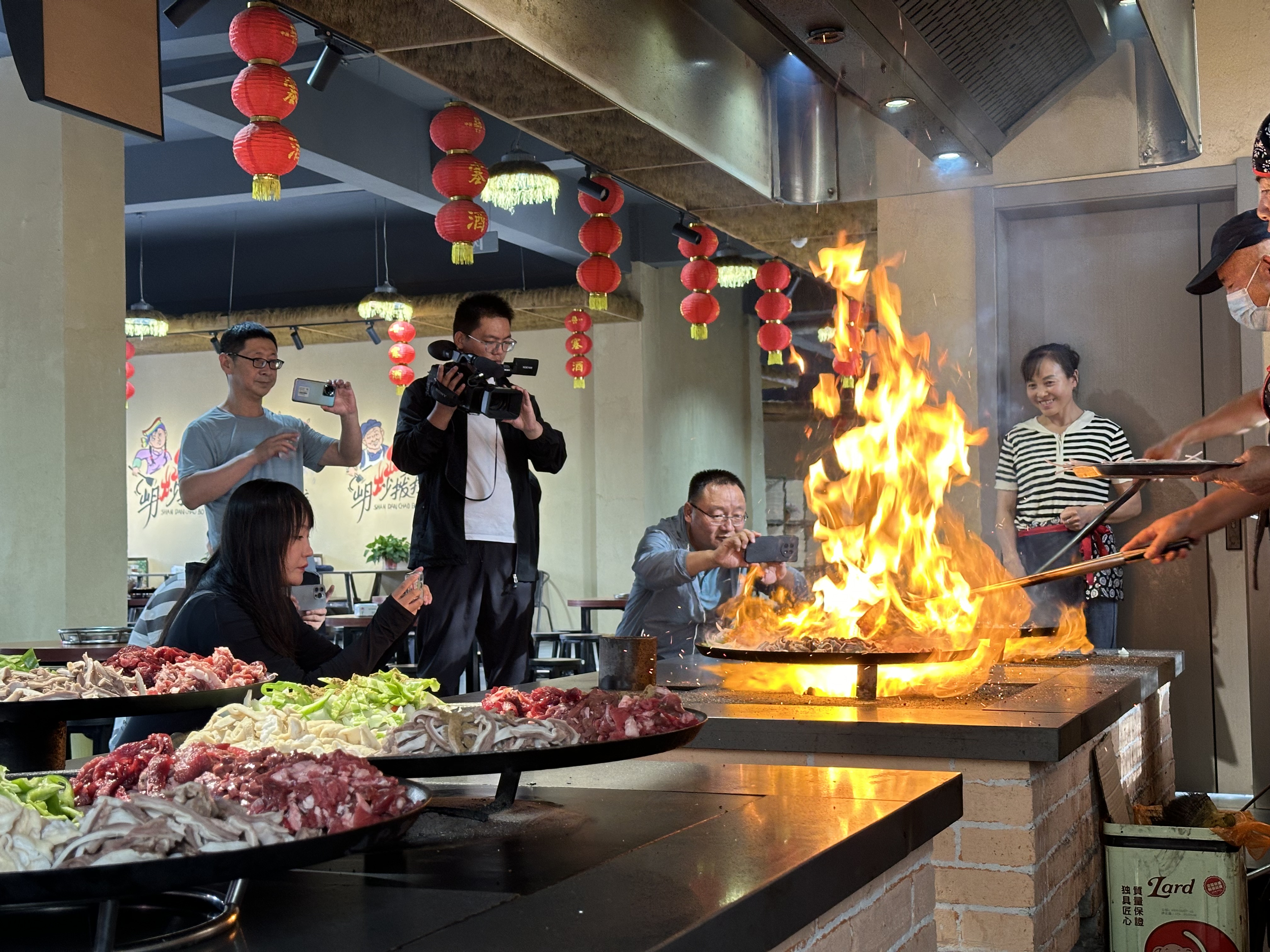 小城味道 鍋氣出圈！山丹炒撥拉正在“接管”全國餐桌！_fororder_炒撥拉.JPG