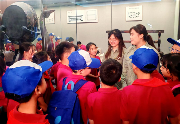 Volunteers from State Grid Jingzhou Electric Power Serve as Cultural Envoys, Spreading Jingchu Charm for International Museum Day_fororder_圖片3