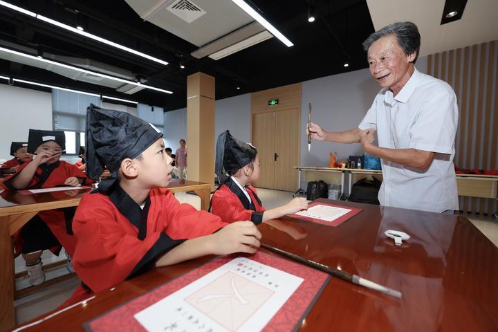 鏡觀·迴響｜以文化人 以文育人