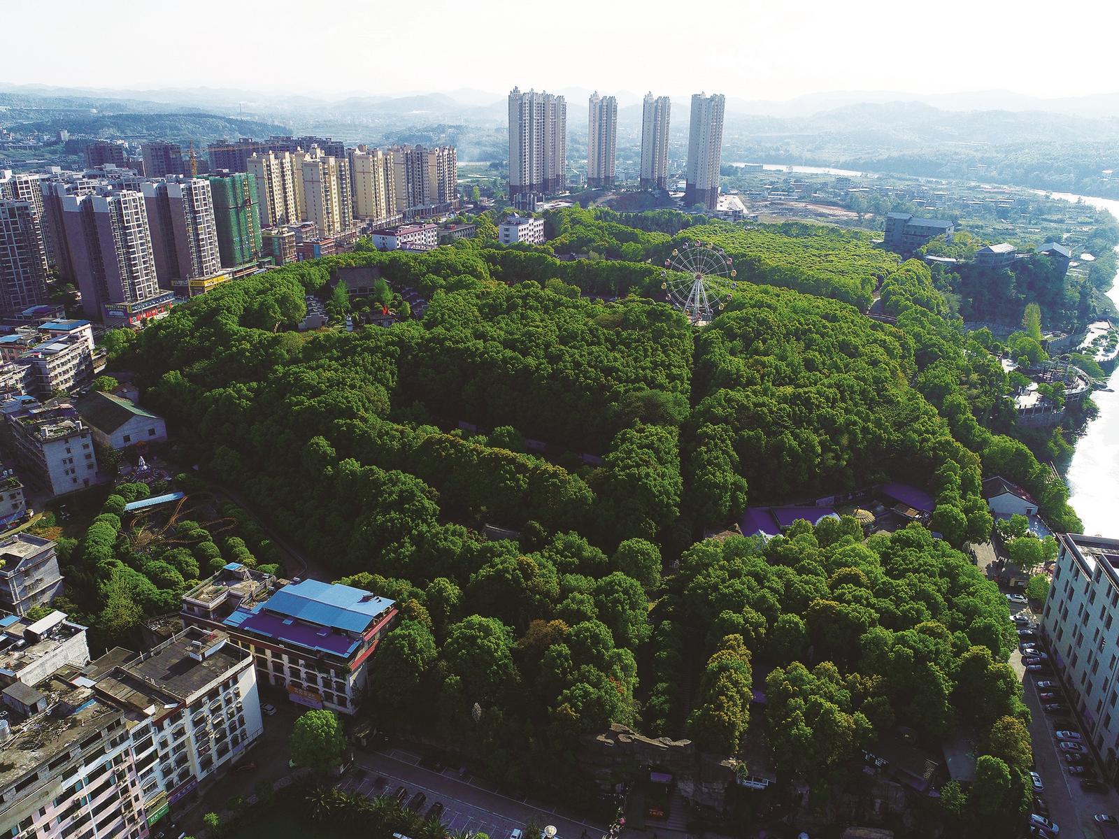 留住綠水青山 造出金山銀山——隆回縣生態“馬拉松”跑出現代文明新標杆_fororder_51639_4d66517f-fc1c-4145-b2f9-4641f6ac31e0_l