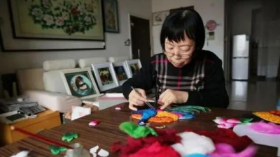 Cotton Wool Creates Lively Paintings