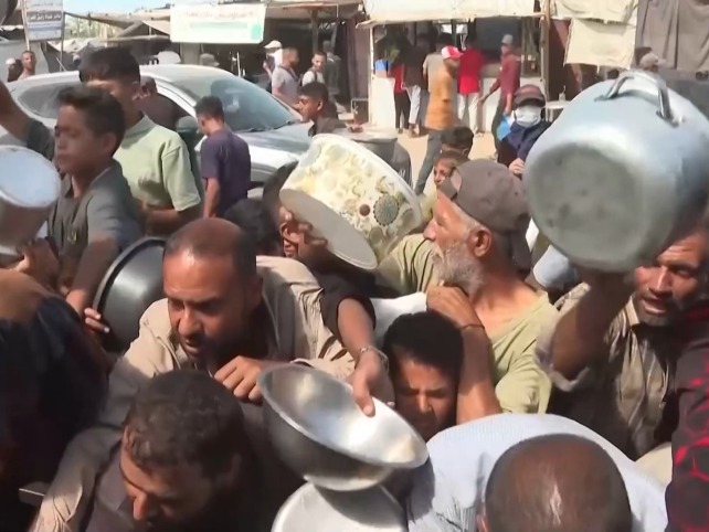 “每天只能吃到一頓飯” 加沙流離失所者艱難求生