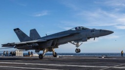 10個月內第六架 美國海軍的F-18戰機又掉一架_fororder_6a48e9ec7d5546b8a4f9609968659f76
