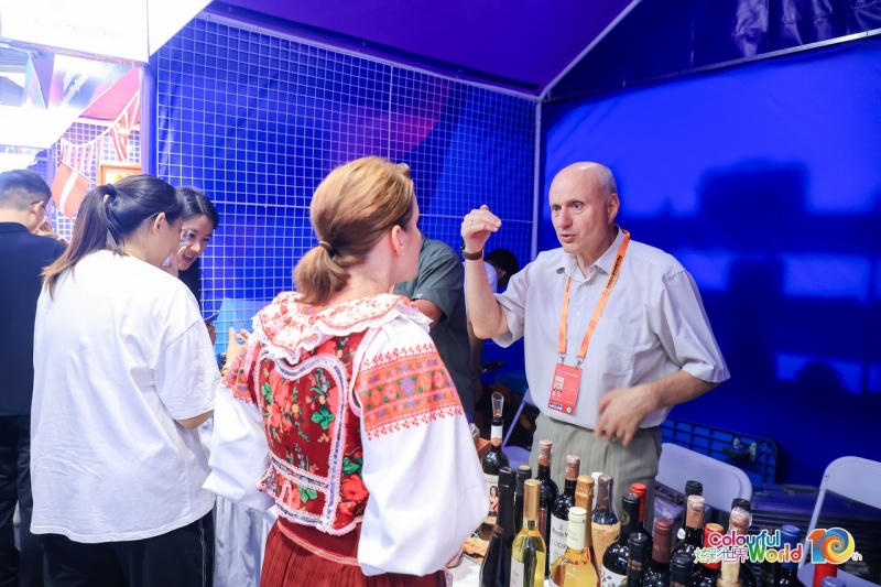 Décimo Evento de Exhibición e Intercambio Cultural "Mundo Colorido" se inaugura en Beijing_fororder_12 (1)