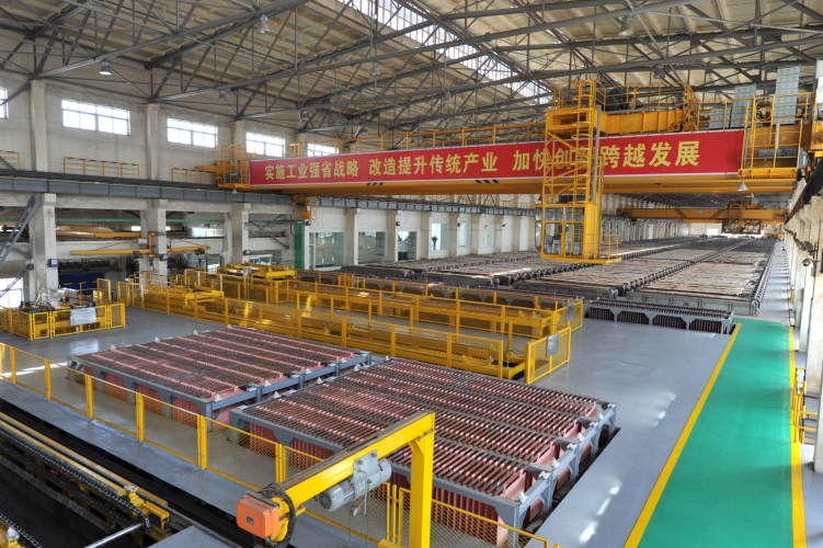 2025品質甘肅行|以質築基強産業 老牌國企繪就甘肅興隴新圖景_fororder_20萬噸陰極銅電解車間.JPG