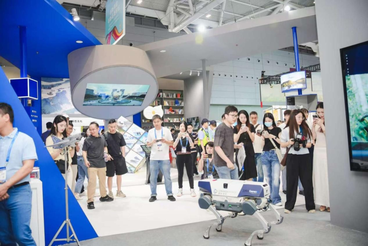 Longhua District Integrates Culture and Technology to Propel Industrial Upgrades_fororder_圖片5