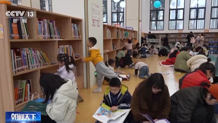 視頻丨深度閱讀、科技體驗 孩子們在書香中歡度假期