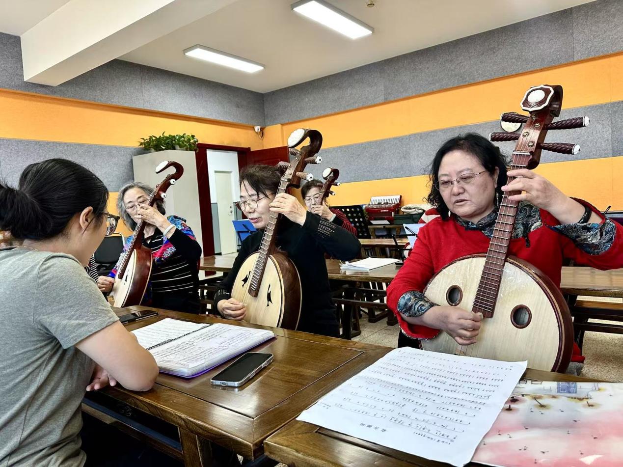 鄂爾多斯市東勝區：一刻鐘“圈”住幸福“一站式”解決難題_fororder_5