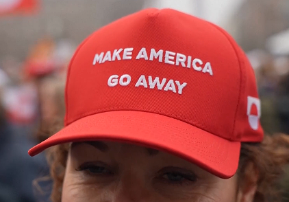 視頻 | 丹麥版的MAGA紅帽子 含義和美國版有何不同？_fororder_2