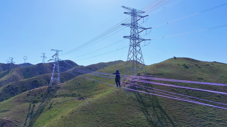 State Grid Lanzhou Completes 330kV Wuhong Line Upgrade to Improve Central Gansu Grid_fororder_圖片22