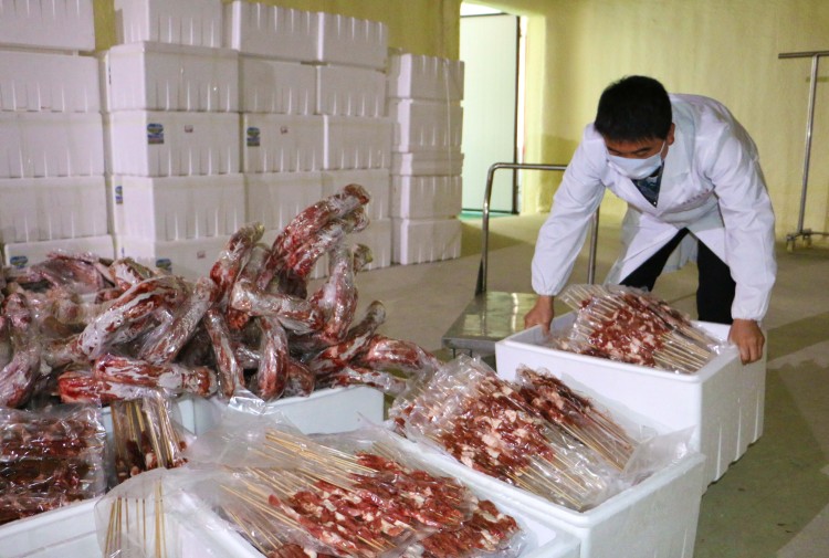 山丹草原畜牧業轉型升級繪出鄉村振興新畫卷_fororder_山丹羊肉遠銷四方獲獲國家地理商標保護認證