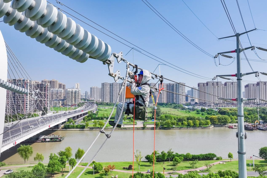 State Grid Huai'an Power Supply Company: Rapid Defect Elimination with "Drone + Electric Lifting Device"_fororder_圖片8