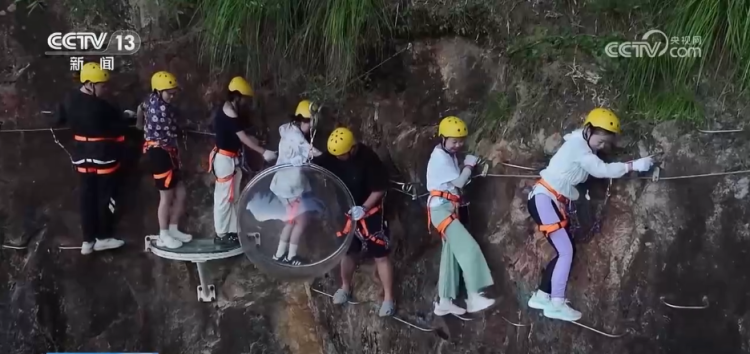 看各地文旅消費熱潮涌動 讀懂“假日經濟”裏的“活力中國”
