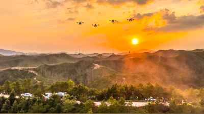 Aerial Transport Team Powers Green Construction