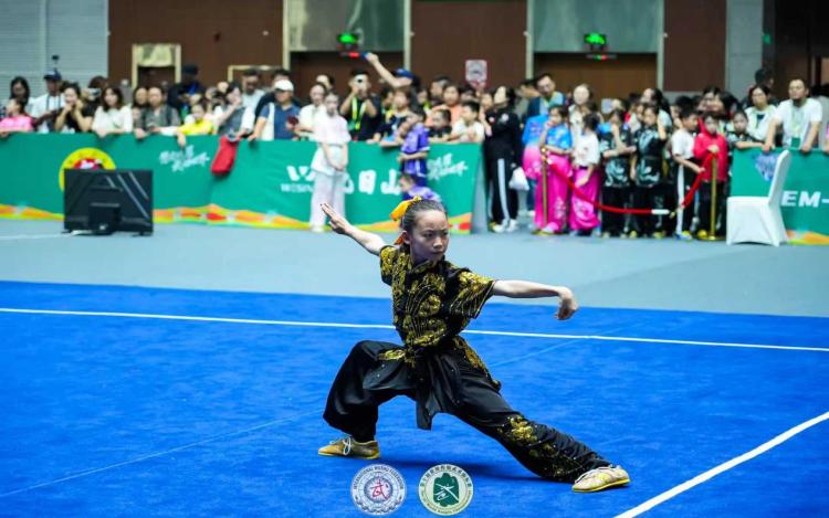 內蒙古武術健兒世錦賽斬獲76枚獎牌載譽凱旋