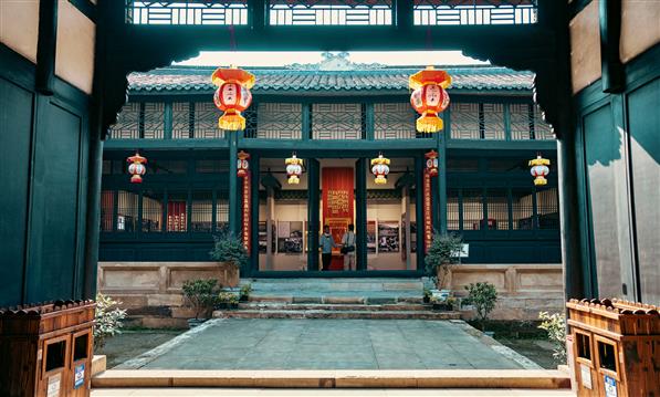 追尋抗戰記憶：兩岸同胞走進自貢抗日獻金運動陳列館_fororder_01
