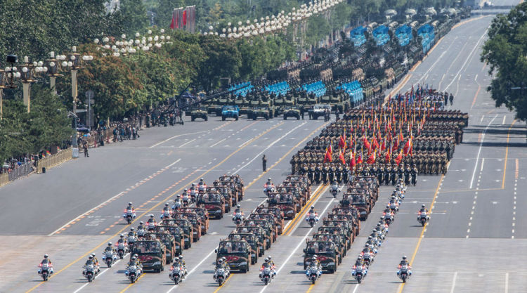 奮進在充滿光榮和夢想的偉大征程上——寫在中國人民解放軍建軍98週年之際