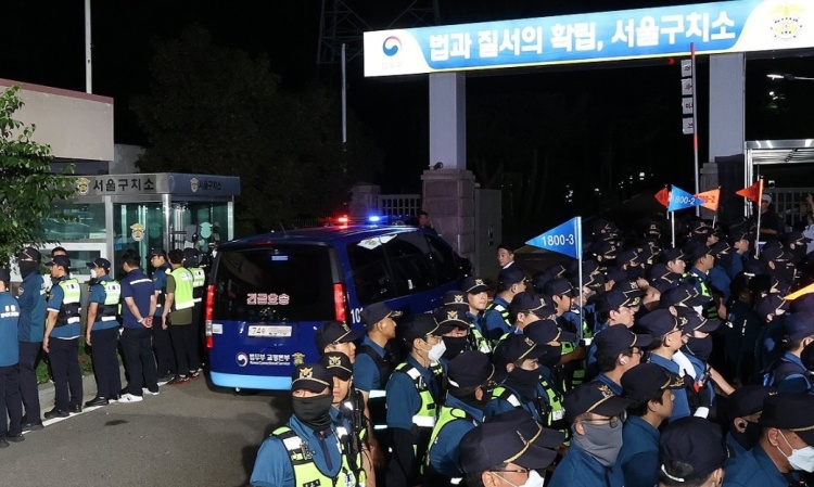 韓國法院簽發逮捕令 尹錫悅再度被拘留