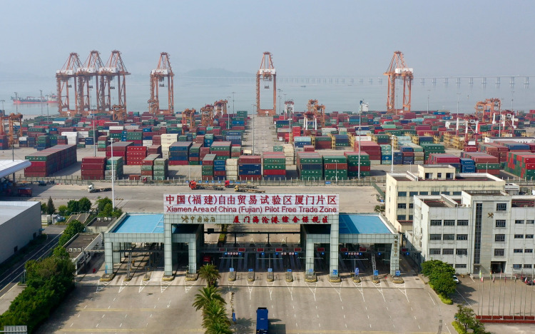 “我們從事現代化經濟建設，要有長遠考慮，統籌全局”