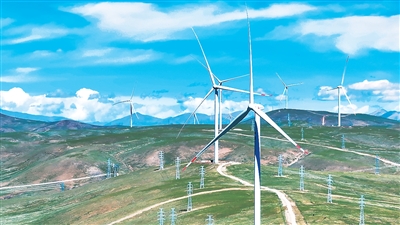 探訪西藏那曲歐瑪亭嘎風電場——在世界屋脊“追風逐電”的年輕人（輝煌60載 魅力新西藏）