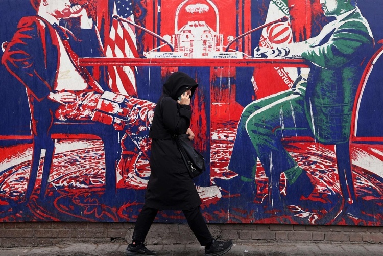 中情局公開招募伊朗間諜 伊朗:連裝都不裝了