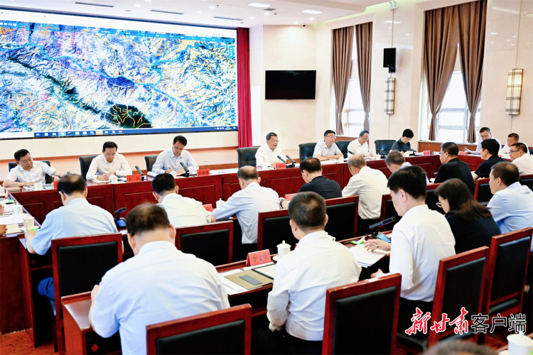 任振鶴：主持召開省政府專題辦公會強調 全力抓好防汛搶險減災 科學推進災後恢復重建 以實際行動落實促一方發展保一方平安政治責任_fororder_1