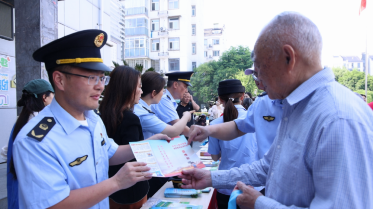 黃山市徽州區：守護舌尖安全 共築安全防線_fororder_守護圖片2