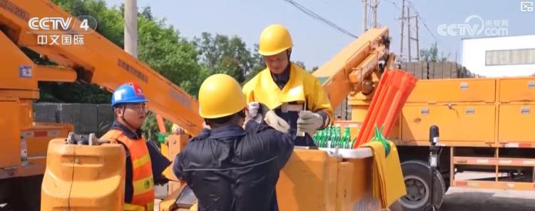 高溫天氣下民生保障“不降溫”：多地推出防暑降溫舉措護航生産生活