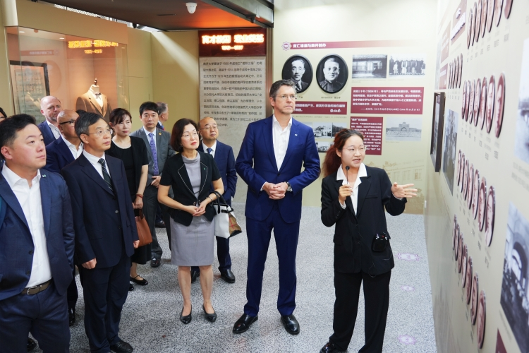 墨爾本市市長訪問南開大學 共啟友城合作新篇章_fororder_圖片12