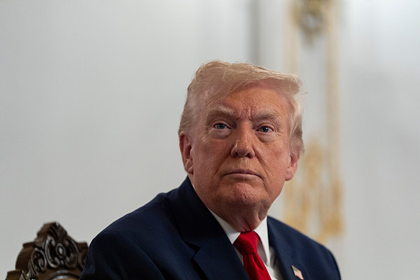 特朗普證實與馬杜羅通話