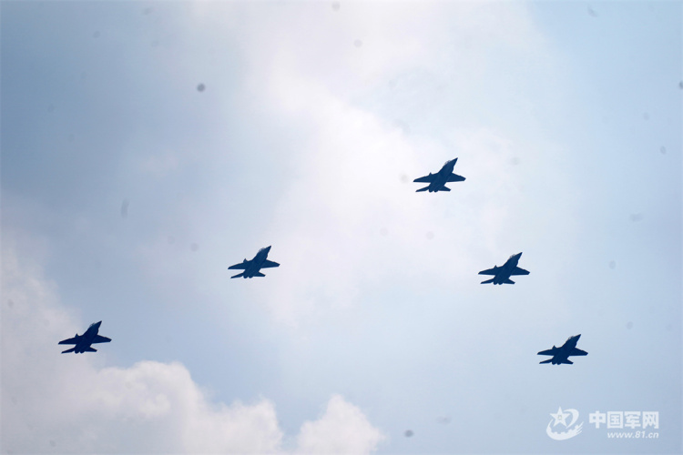 我在閱兵現場｜空中梯隊，致敬勝利_fororder_13