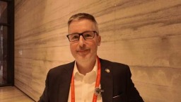 斯洛伐克前經濟部長：斯中合作推動數字化進程 應對人工智能挑戰_fororder_222