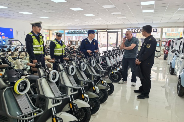 甘肅張掖消防持續開展電動自行車安全隱患全鏈條整治行動宣傳活動_fororder_5a36453aa1122ef0ba34de9be15db6e