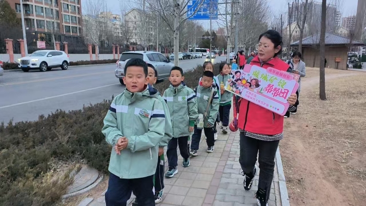聚焦社區“主陣地” 將“五心”志願服務送到居民身邊_fororder_暖城礦嫂志願服務隊