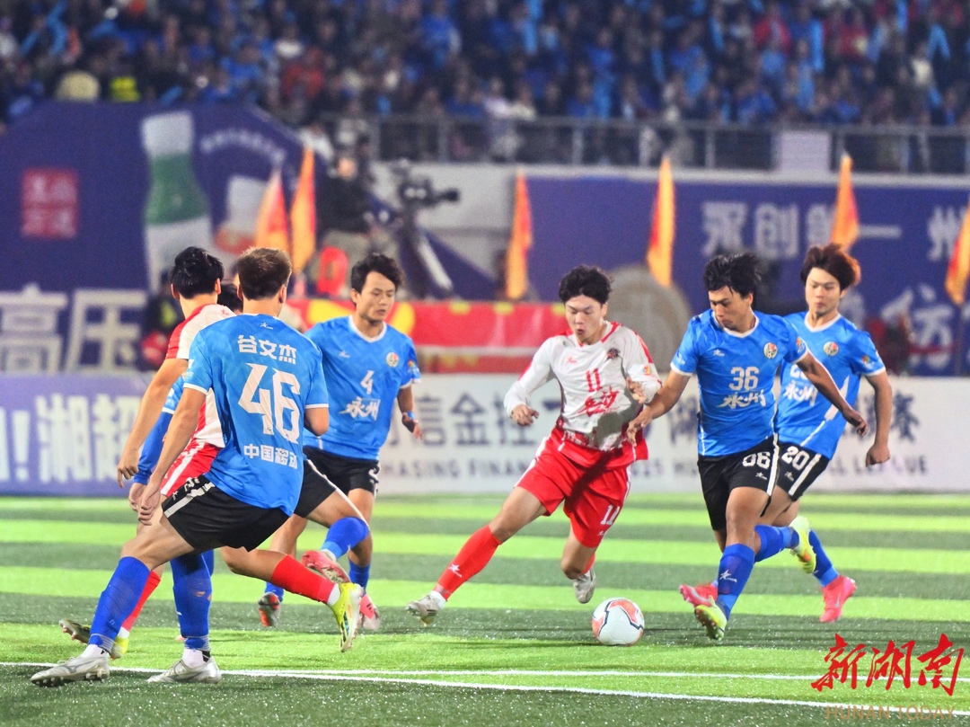 賽事經濟成消費新引擎!湘超聯賽撬動消費破200億元_fororder_9b9c195ced17b65188df1178066bb3a696f735f91761753327399
