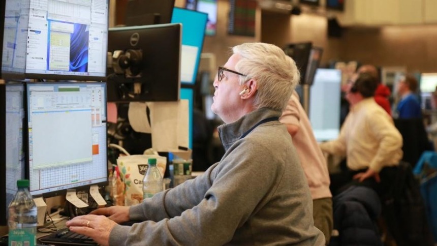 暴跌、熔斷、避險 伊朗局勢延宕加劇全球市場震蕩