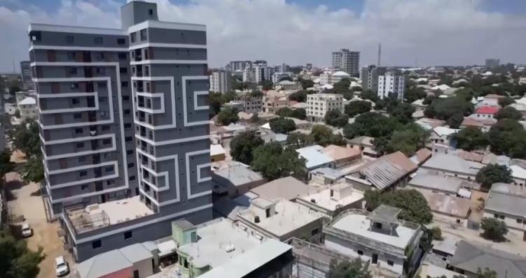 聽鑒世界 | 從前線屏障到城市燈火 索馬裡首都顯現和平跡象