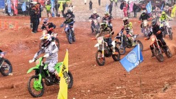 2025臨夏州汽車摩托車運動跨年系列活動在永靖燃情啟幕